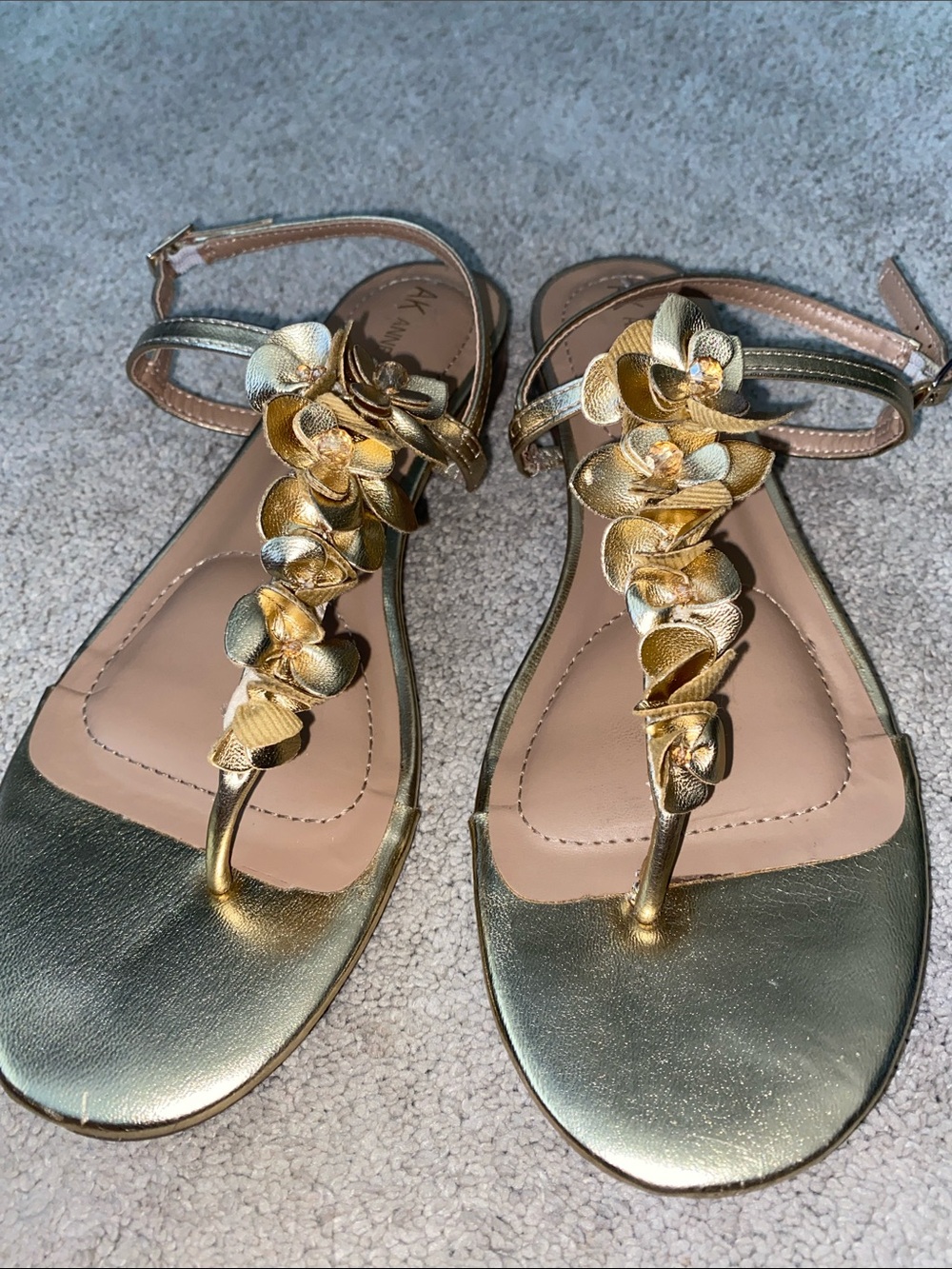 Anne Klein Iflex Flavia Sandals in gold floral  metallic flower appliqués‎  7.5